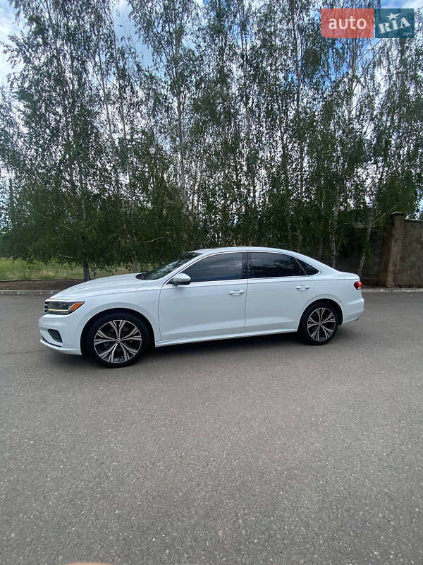 Седан Volkswagen Passat 2021 в Кривом Роге