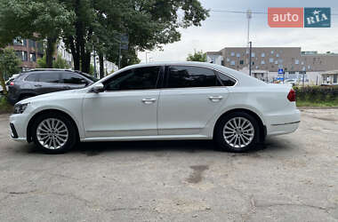 Седан Volkswagen Passat 2016 в 