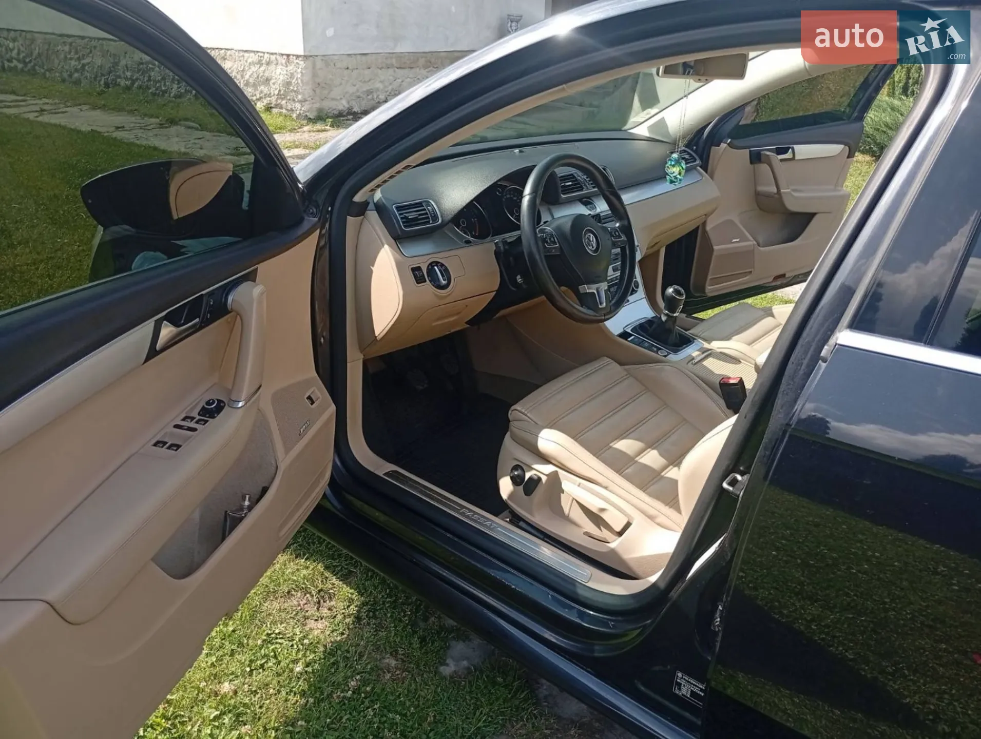 2011 Volkswagen Passat - мініатюра 6
