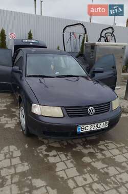 Седан Volkswagen Passat 1997 в Тлумаче