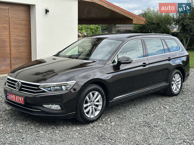Универсал Volkswagen Passat 2020 в Ужгороде
