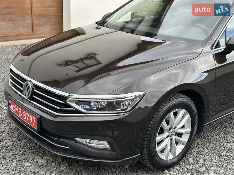 Универсал Volkswagen Passat 2020 в Ужгороде