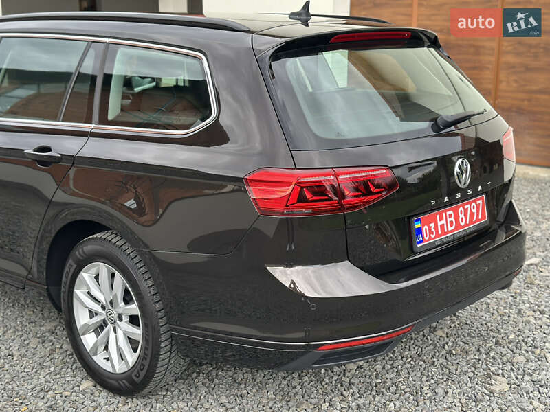 Универсал Volkswagen Passat 2020 в Ужгороде
