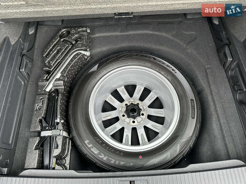 Универсал Volkswagen Passat 2020 в Ужгороде