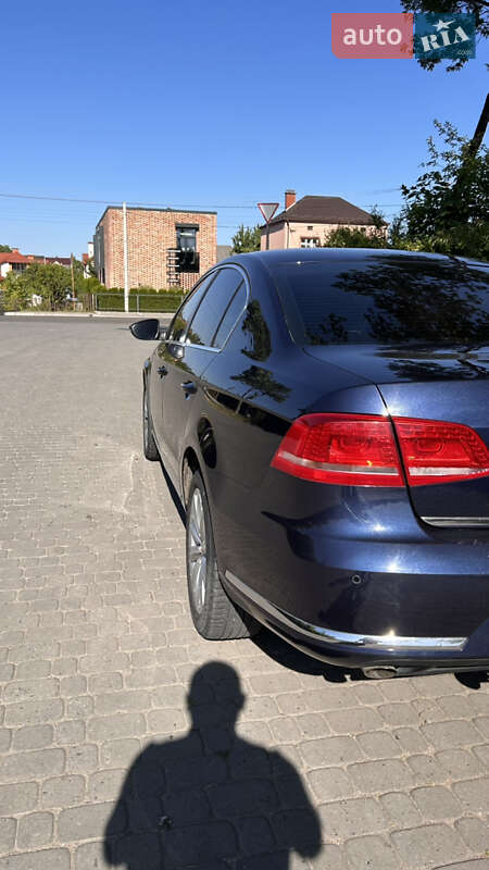 Седан Volkswagen Passat 2011 в Городке
