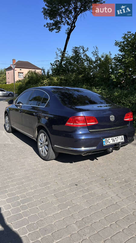 Седан Volkswagen Passat 2011 в Городке