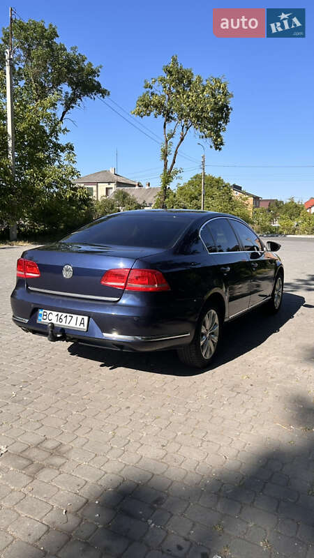 Седан Volkswagen Passat 2011 в Городке