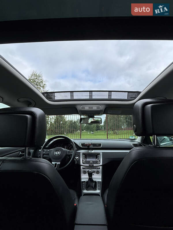 Универсал Volkswagen Passat 2014 в Луцке