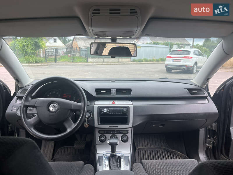 Седан Volkswagen Passat 2006 в Владимире