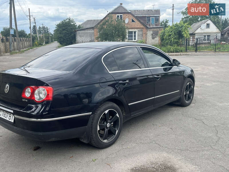Седан Volkswagen Passat 2006 в Владимире
