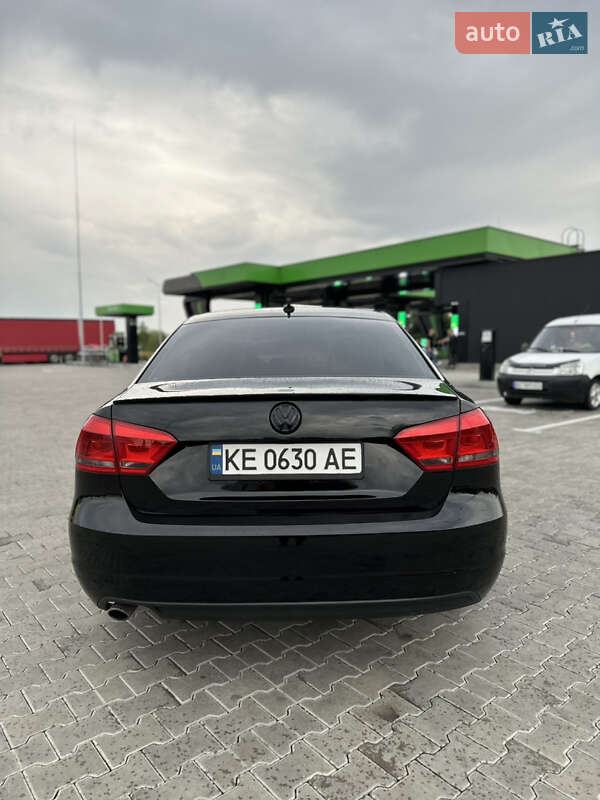 Седан Volkswagen Passat 2011 в Стрые