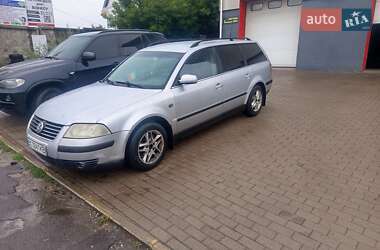 Універсал Volkswagen Passat 2003 в Рівному