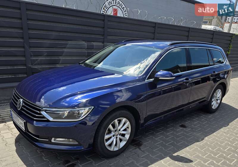 Универсал Volkswagen Passat 2017 в Киеве