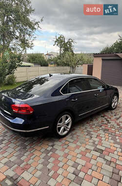 Седан Volkswagen Passat 2014 в 