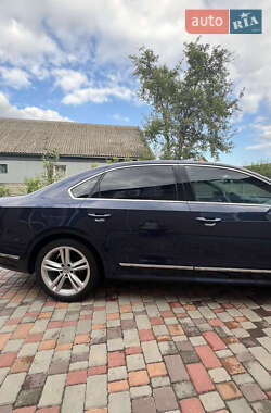 Седан Volkswagen Passat 2014 в 