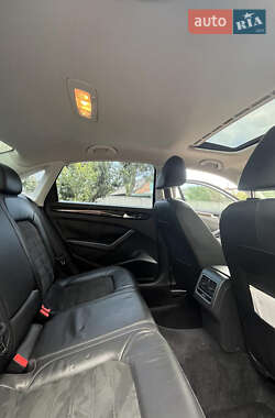 Седан Volkswagen Passat 2014 в 