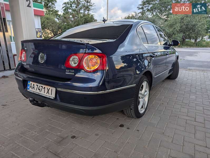 Седан Volkswagen Passat 2009 в Гадяче