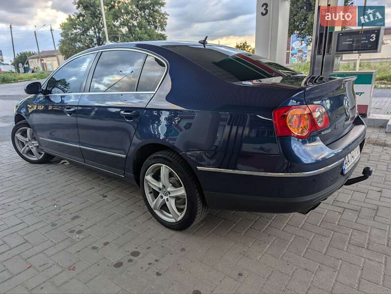 Седан Volkswagen Passat 2009 в Гадяче