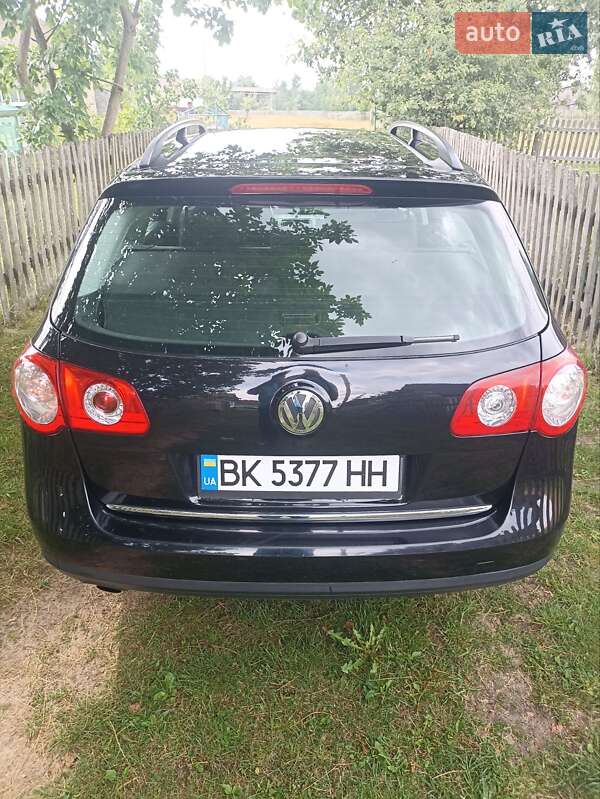 Универсал Volkswagen Passat 2009 в Вараше