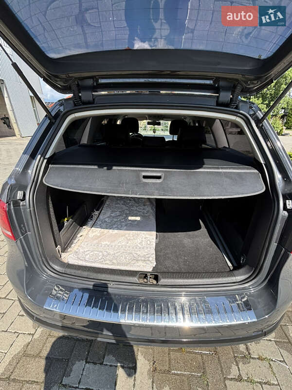 Універсал Volkswagen Passat 2012 в Банилові