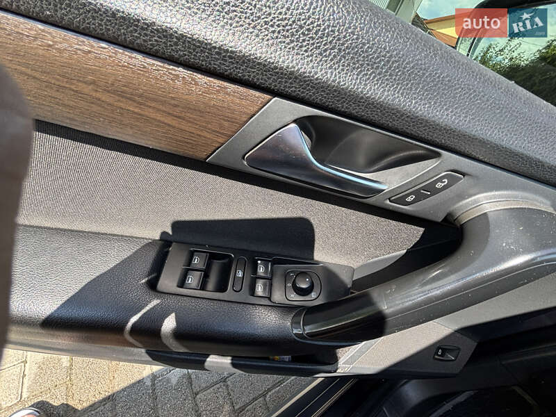 Універсал Volkswagen Passat 2012 в Банилові