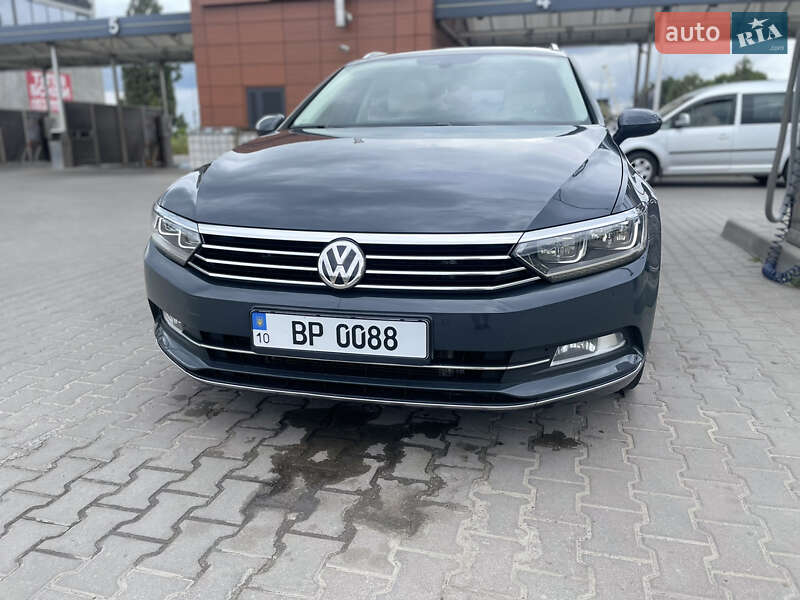 Универсал Volkswagen Passat 2015 в Вишневом
