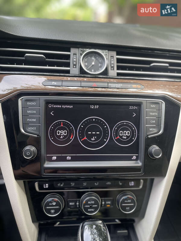 Универсал Volkswagen Passat 2015 в Вишневом