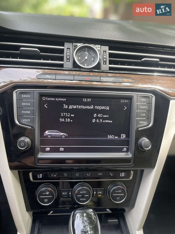 Универсал Volkswagen Passat 2015 в Вишневом