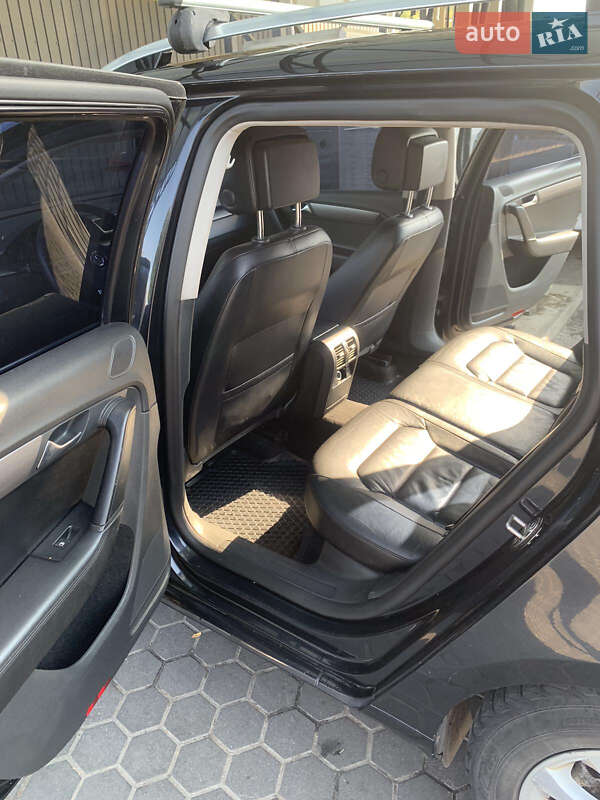 Універсал Volkswagen Passat 2012 в Безлюдівці