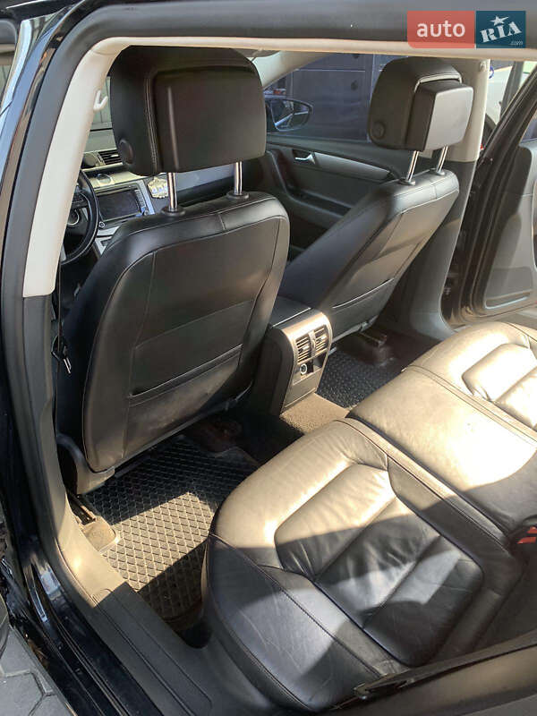 Універсал Volkswagen Passat 2012 в Безлюдівці