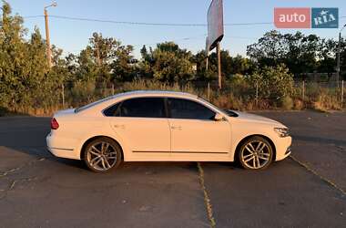Седан Volkswagen Passat 2016 в 