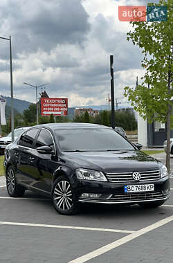 Седан Volkswagen Passat 2012 в Мукачевому