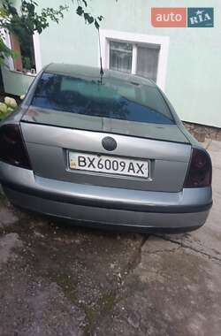 Седан Volkswagen Passat 2001 в 