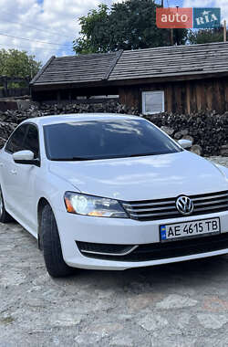 Седан Volkswagen Passat 2013 в Дніпрі