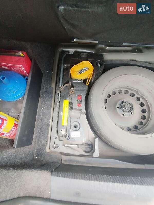 Седан Volkswagen Passat 2005 в Ланівці