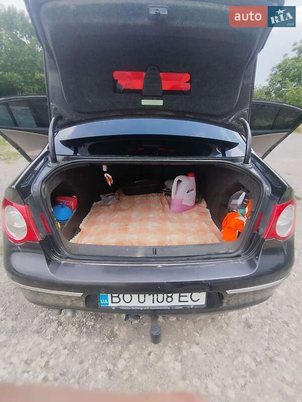 Седан Volkswagen Passat 2005 в Ланівці