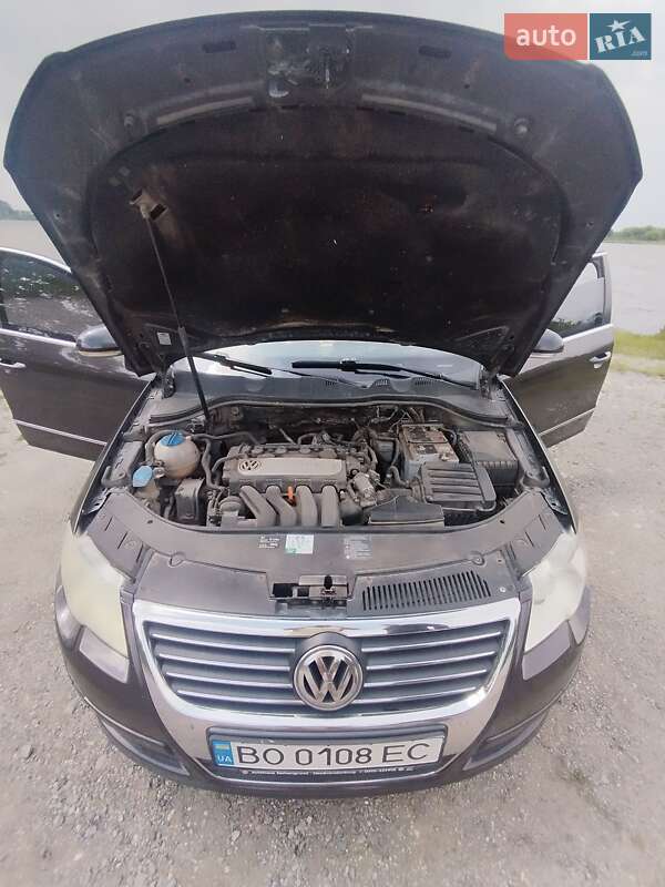 Седан Volkswagen Passat 2005 в Ланівці