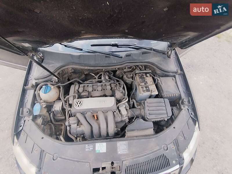 Седан Volkswagen Passat 2005 в Ланівці