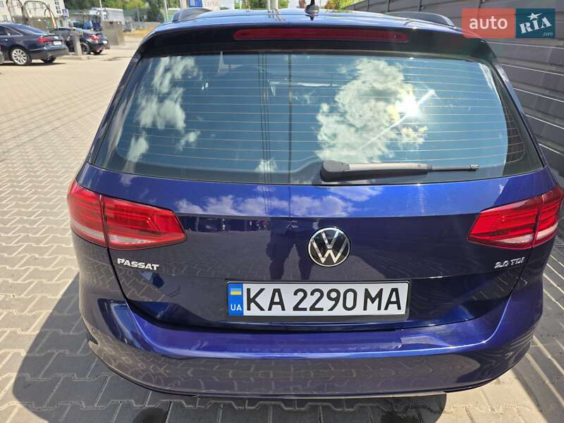 Универсал Volkswagen Passat 2017 в Киеве