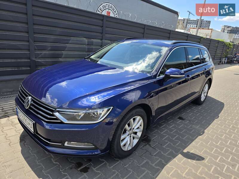 Универсал Volkswagen Passat 2017 в Киеве
