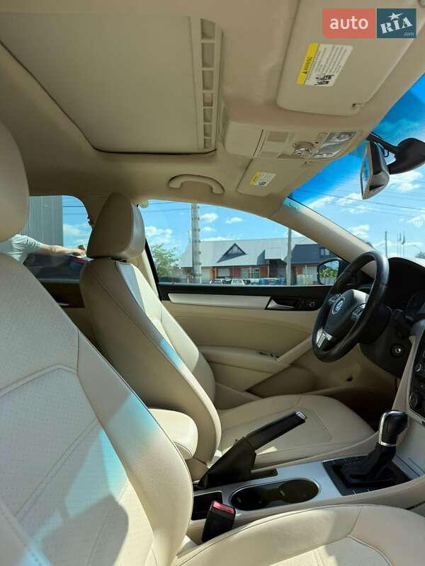 Седан Volkswagen Passat 2012 в Умани