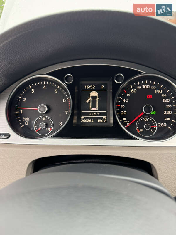 Універсал Volkswagen Passat 2010 в Києві