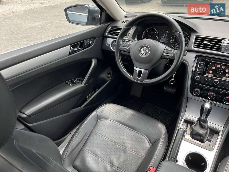 Седан Volkswagen Passat 2012 в Львове фото 36 Седан Volkswagen Passat 2012 в Львове
