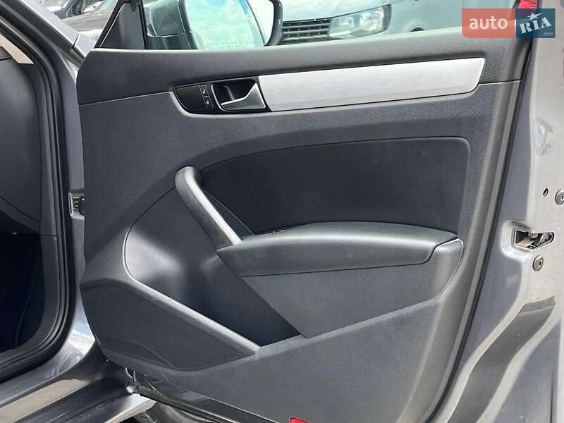 Седан Volkswagen Passat 2012 в Львове фото 52 Седан Volkswagen Passat 2012 в Львове