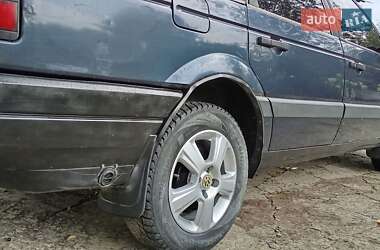 Універсал Volkswagen Passat 1989 в 
