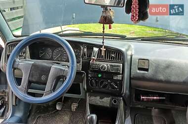 Універсал Volkswagen Passat 1989 в 