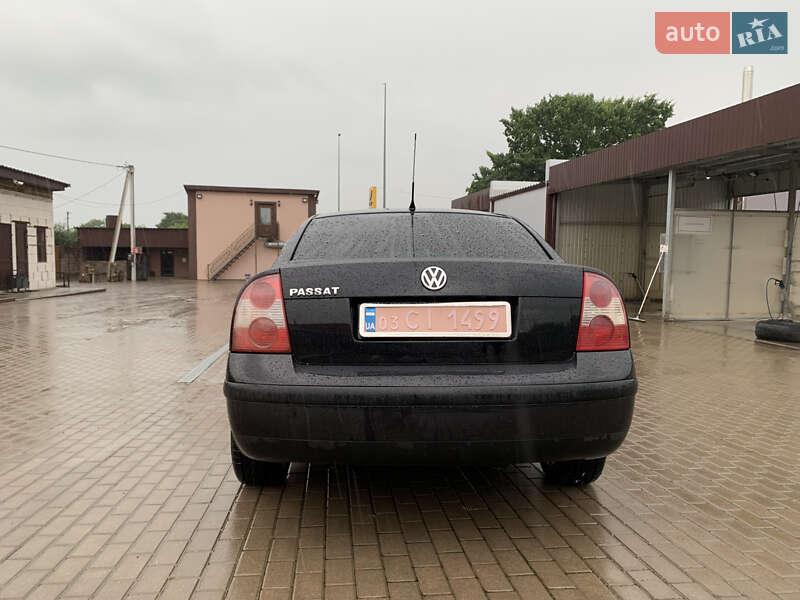 Седан Volkswagen Passat 2003 в Гоще