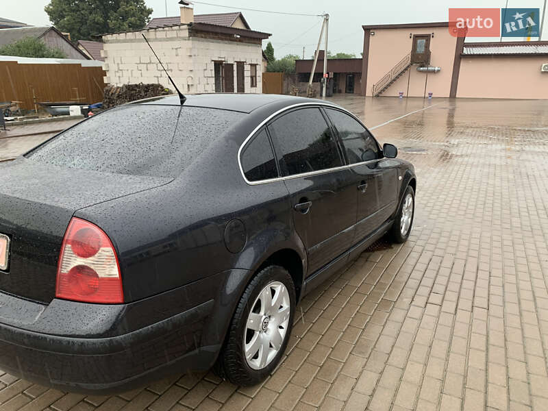 Седан Volkswagen Passat 2003 в Гоще