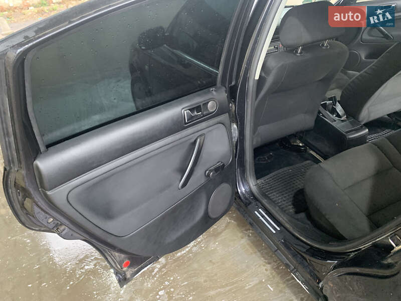 Седан Volkswagen Passat 2003 в Гоще
