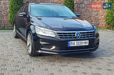 Седан Volkswagen Passat 2018 в Кропивницькому